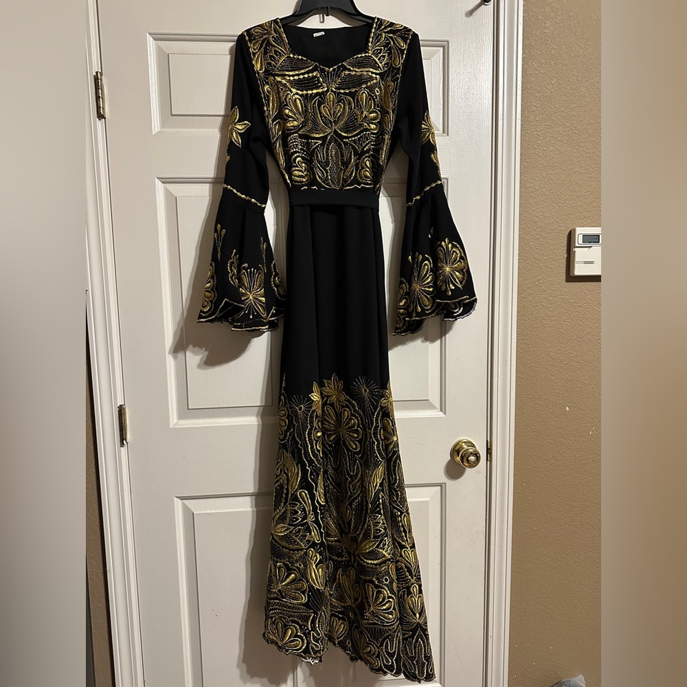 Palestinian Thob black gold thoub tatreez dress henna dress floral embroidery